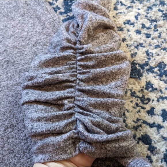 Lucky Brand scrunched sleeve shirt - Picture 4 of 6